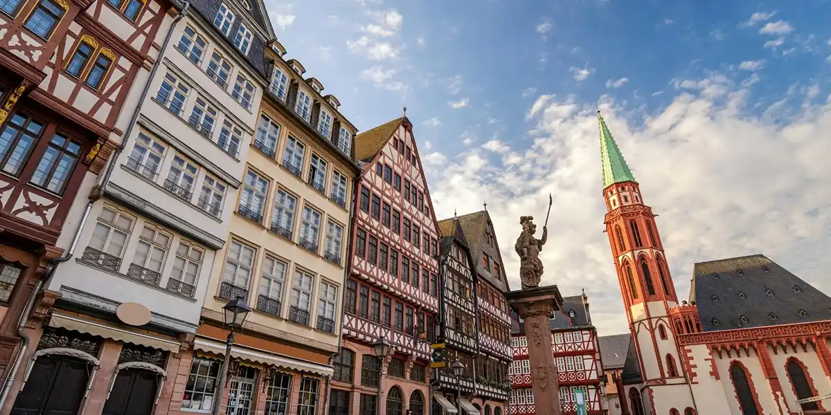 https://todus.blob.core.windows.net/hotelimage/package/slider/frankfurt3.webp